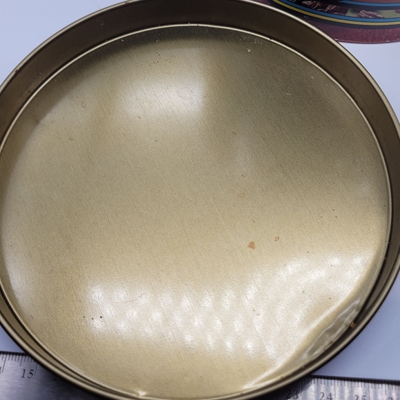 Vintage Sun Giant Raisins Cookie Tin With Lid - Picture 6 of 13